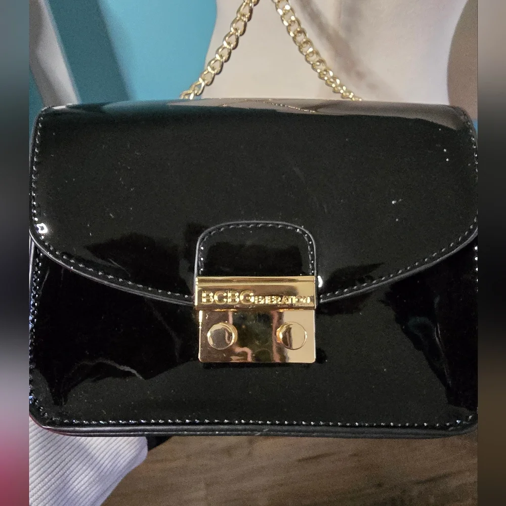 ⚡️Elegant BCBG Black Patent Crossbody Bag
